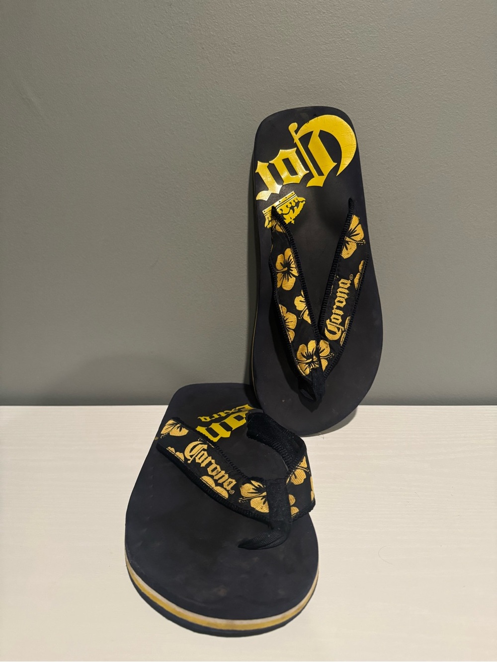 Corona Black and Yellow Hibiscus Flip Flops see photos for measurement